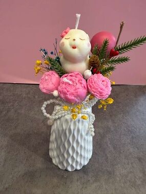 Sleeping Bunny Floral Candle